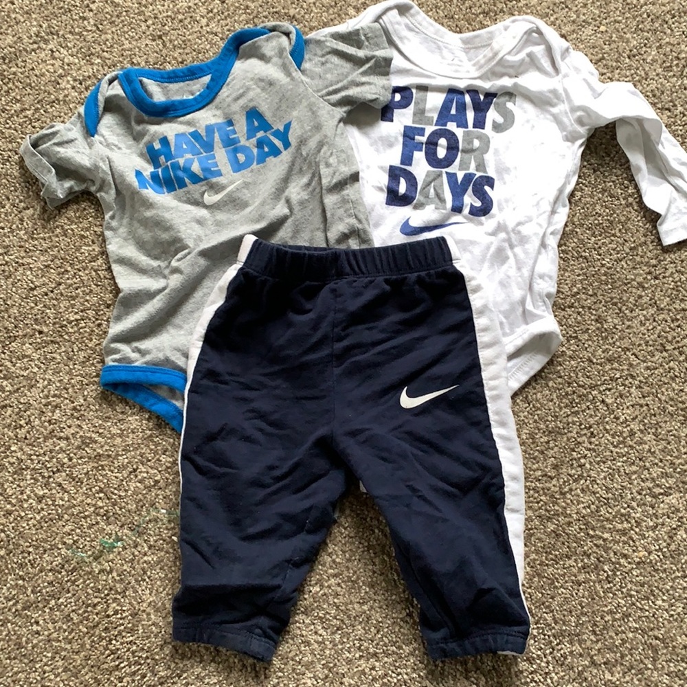 Nike 6/9 months lot